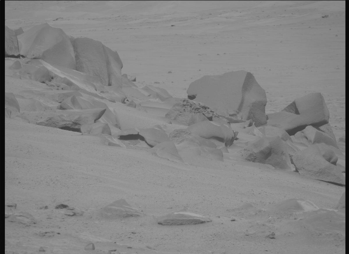This image was taken by MCZ_RIGHT onboard NASA's Mars rover Perseverance on Sol 1289