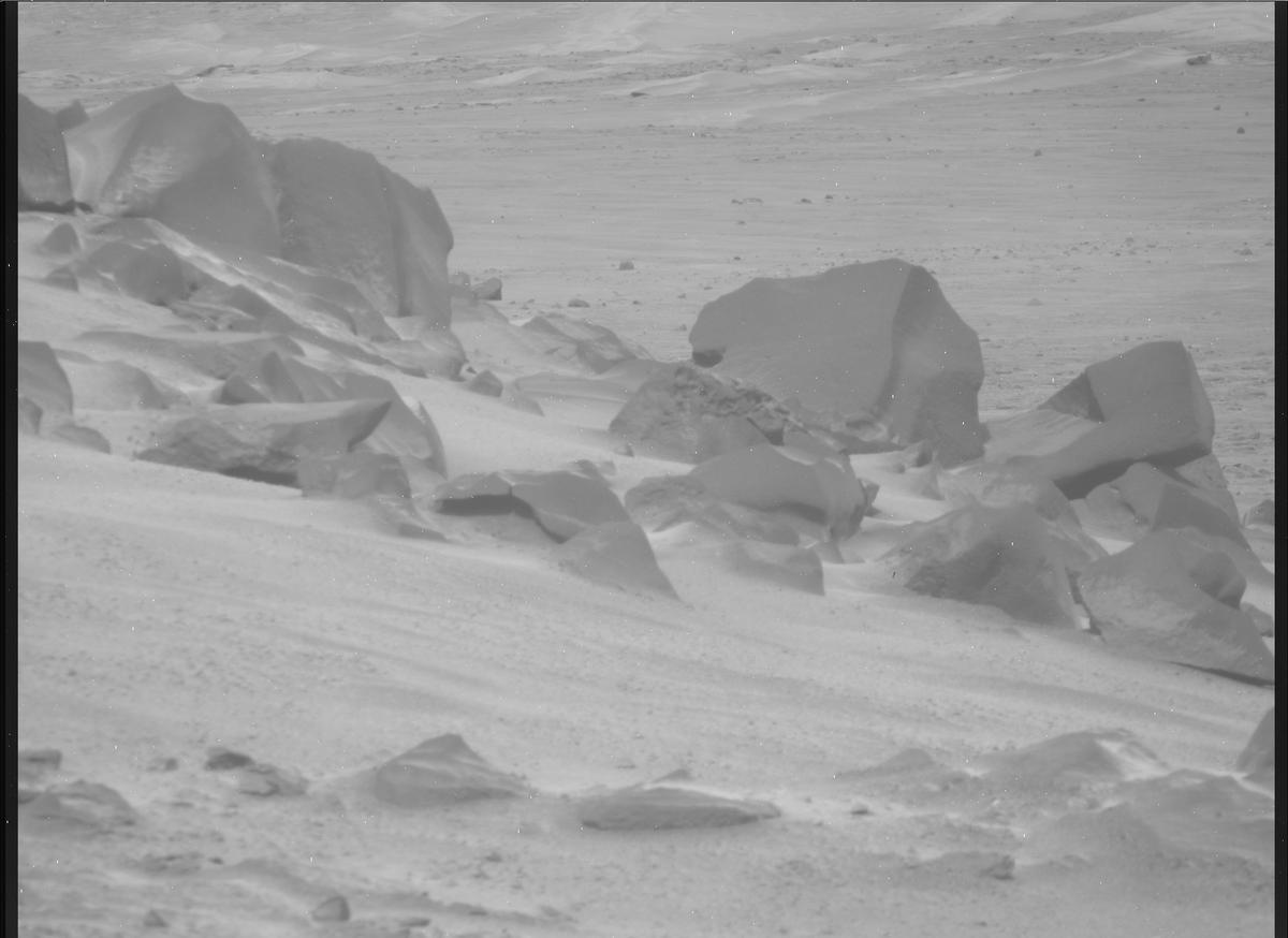 This image was taken by MCZ_RIGHT onboard NASA's Mars rover Perseverance on Sol 1289