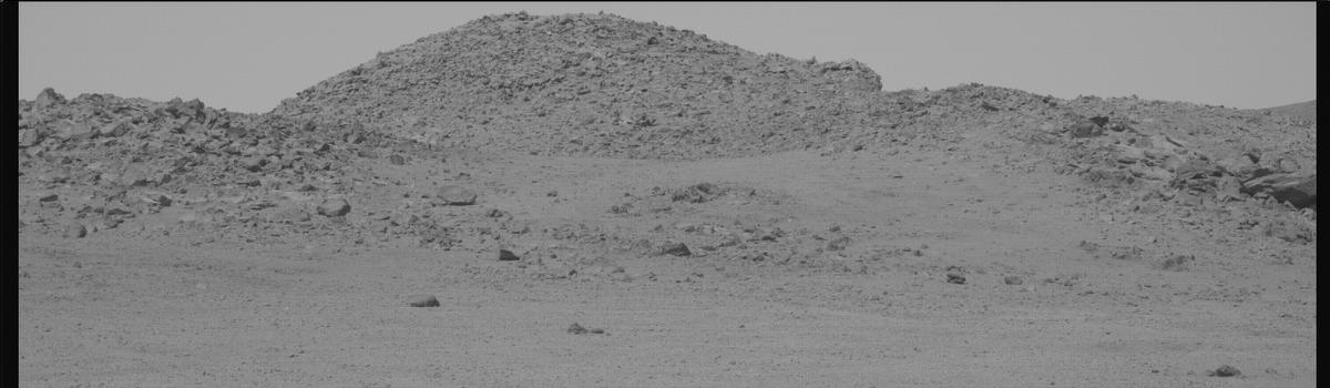 This image was taken by MCZ_LEFT onboard NASA's Mars rover Perseverance on Sol 1297