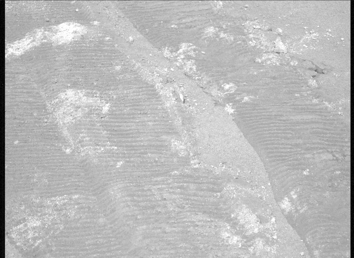 This image was taken by MCZ_LEFT onboard NASA's Mars rover Perseverance on Sol 1297