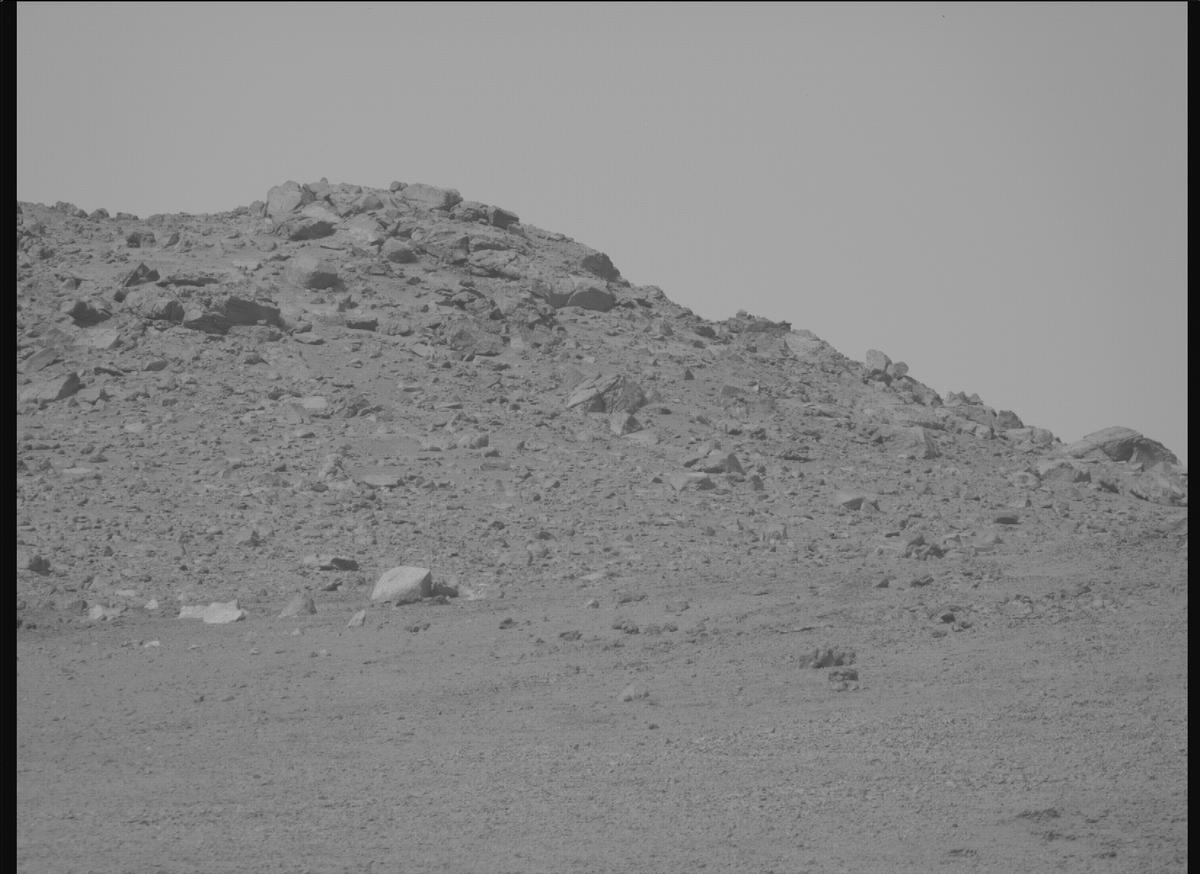This image was taken by MCZ_RIGHT onboard NASA's Mars rover Perseverance on Sol 1297