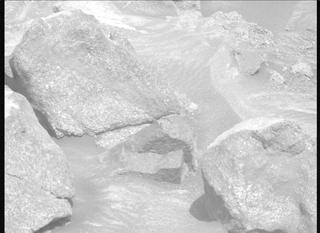 View image taken on Mars, Mars Perseverance Sol 1302: Right Mastcam-Z Camera