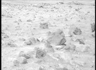 View image taken on Mars, Mars Perseverance Sol 1302: Right Mastcam-Z Camera