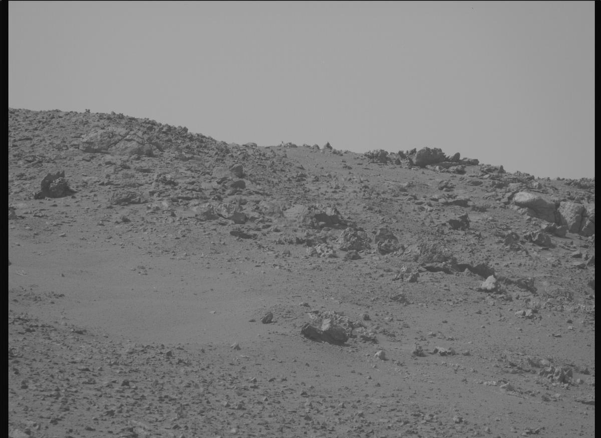 This image was taken by MCZ_RIGHT onboard NASA's Mars rover Perseverance on Sol 1306