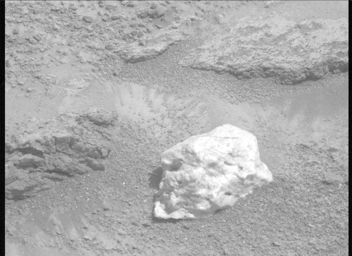 This image was taken by MCZ_LEFT onboard NASA's Mars rover Perseverance on Sol 1313