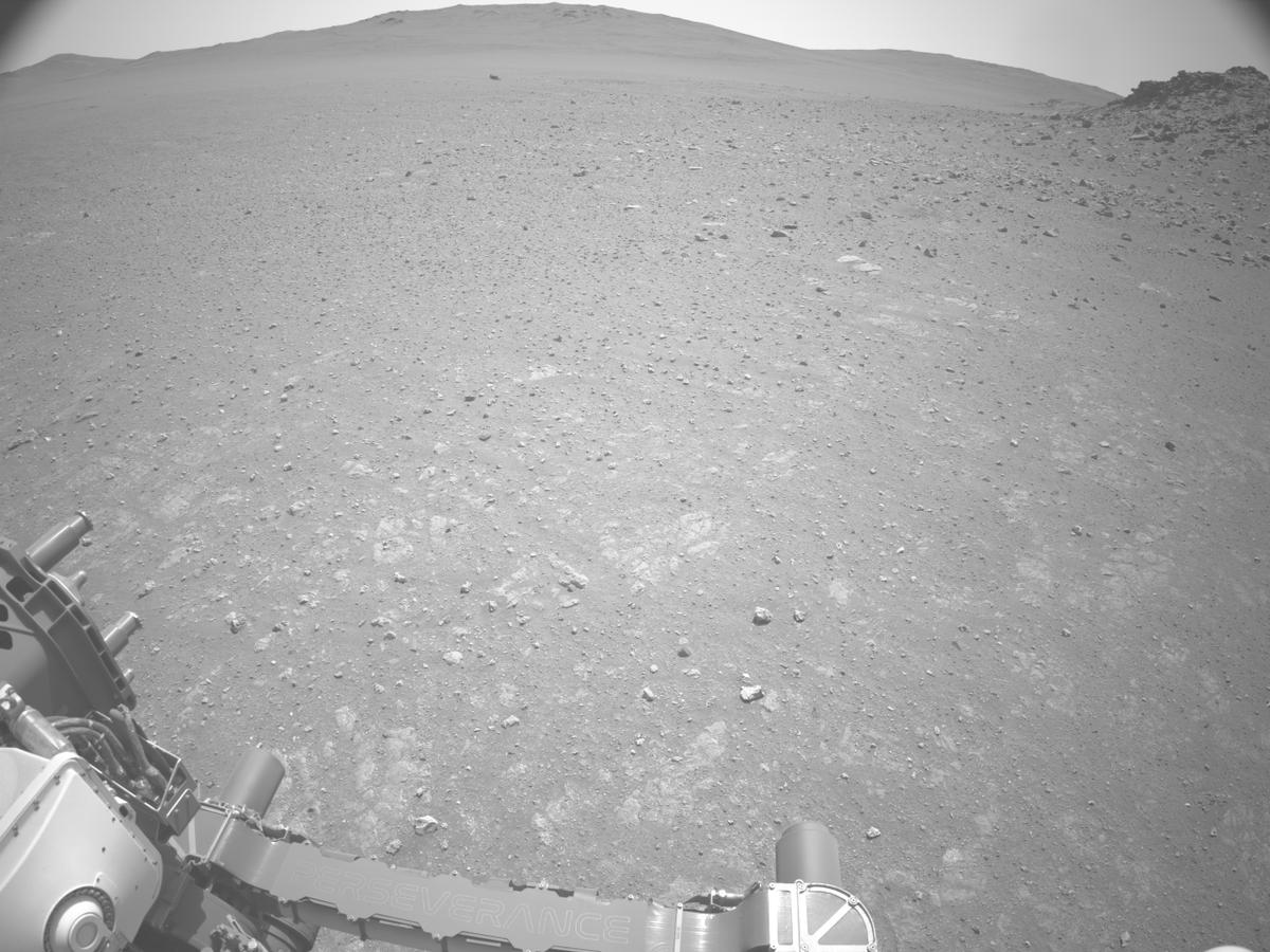 This image was taken by NAVCAM_LEFT onboard NASA's Mars rover Perseverance on Sol 1318