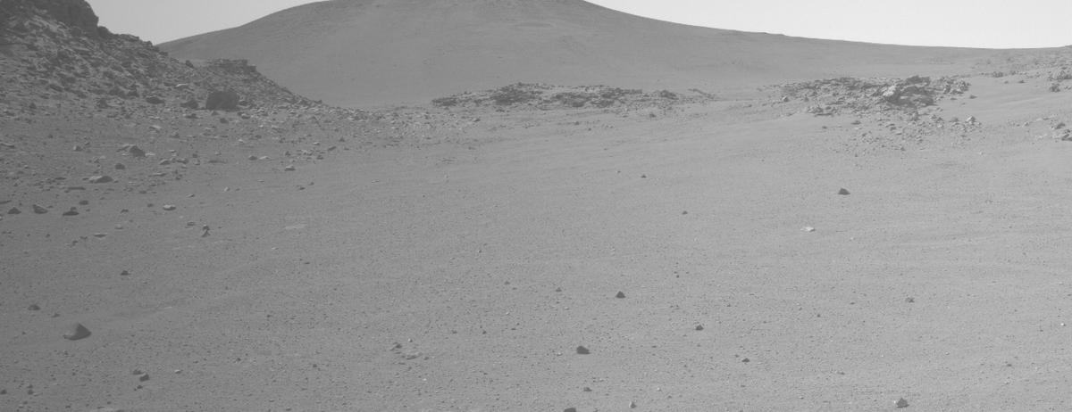 This image was taken by NAVCAM_LEFT onboard NASA's Mars rover Perseverance on Sol 1318