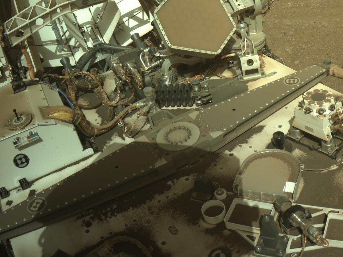 This image was taken by NAVCAM_RIGHT onboard NASA's Mars rover Perseverance on Sol 1318