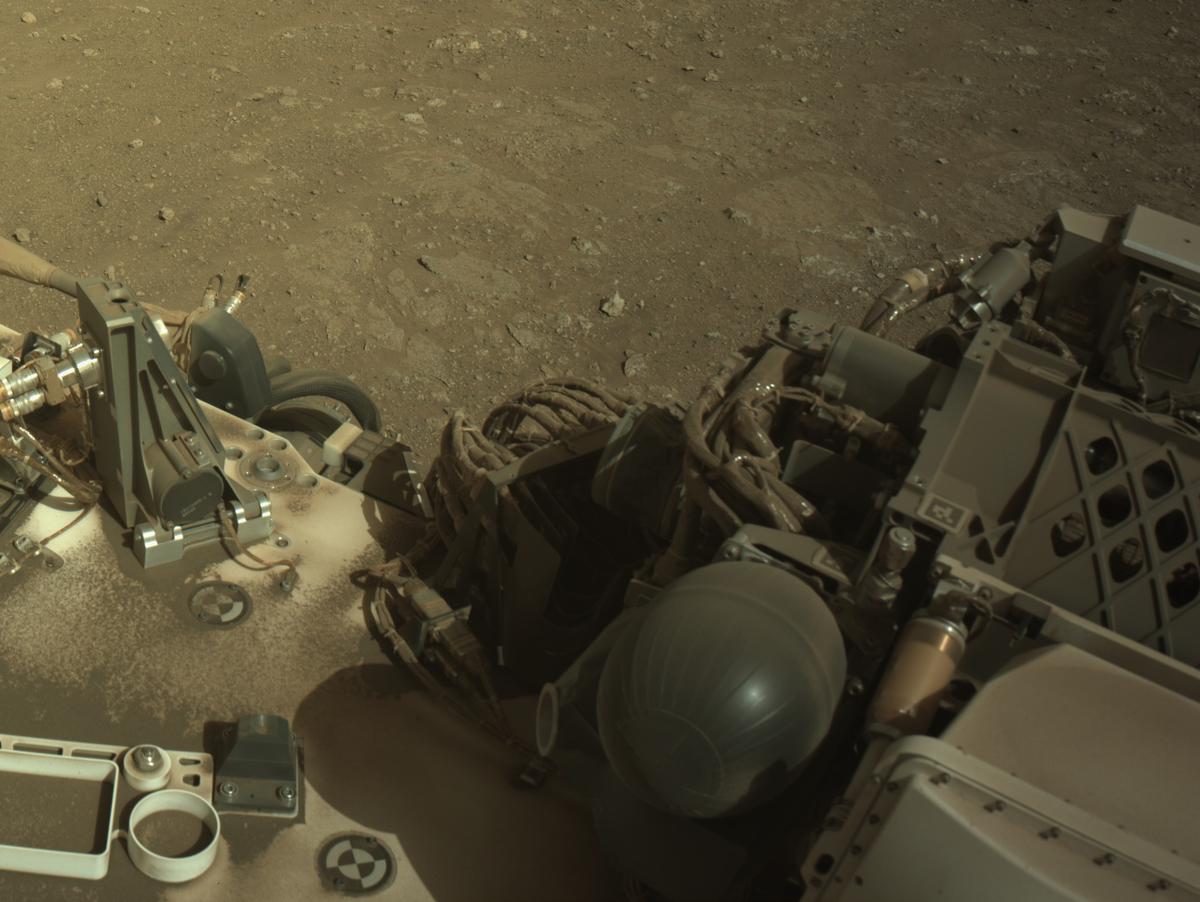 This image was taken by NAVCAM_RIGHT onboard NASA's Mars rover Perseverance on Sol 1318