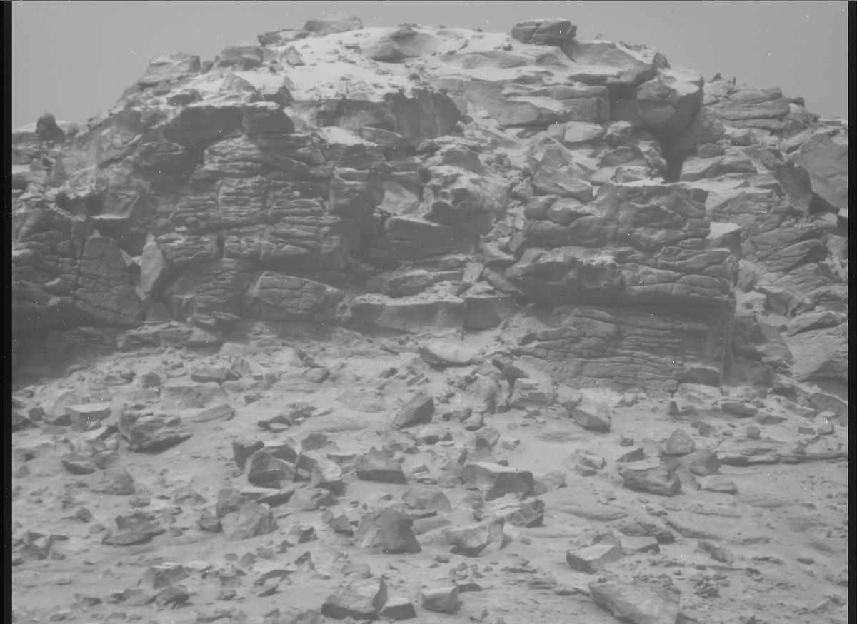 This image was taken by MCZ_RIGHT onboard NASA's Mars rover Perseverance on Sol 1320
