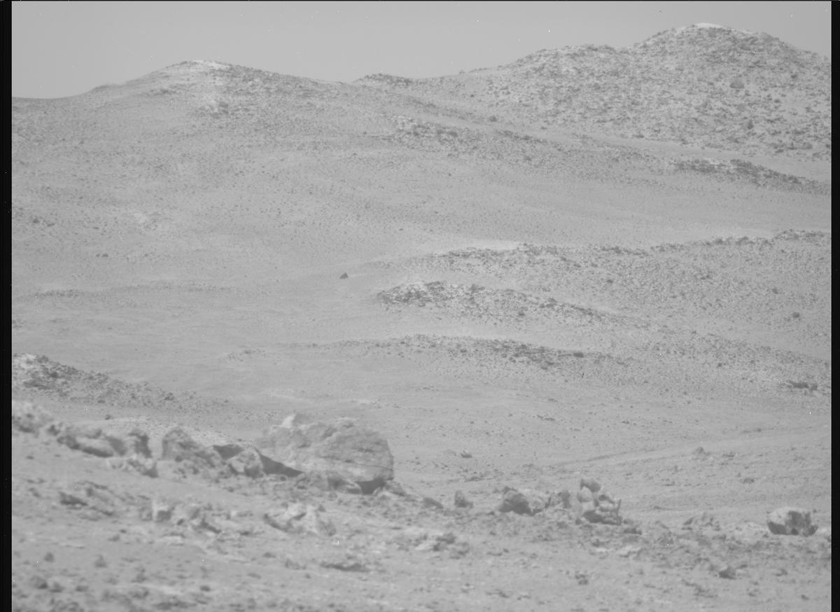 This image was taken by MCZ_RIGHT onboard NASA's Mars rover Perseverance on Sol 1321