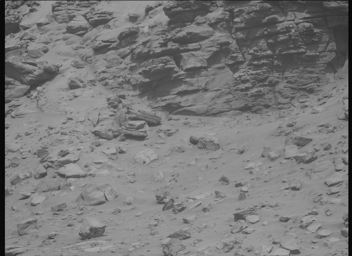 This image was taken by MCZ_LEFT onboard NASA's Mars rover Perseverance on Sol 1324
