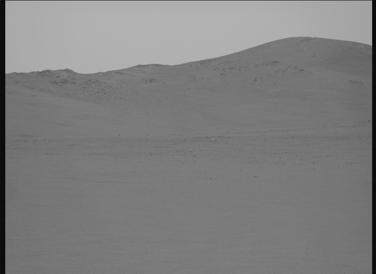 This image was taken by MCZ_RIGHT onboard NASA's Mars rover Perseverance on Sol 1324