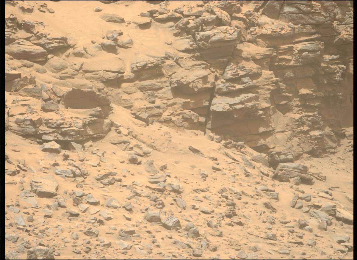 This image was taken by MCZ_LEFT onboard NASA's Mars rover Perseverance on Sol 1326