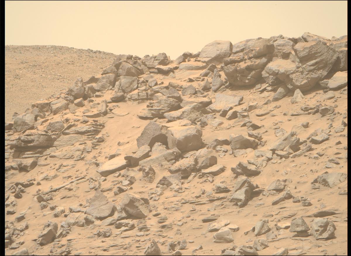 This image was taken by MCZ_RIGHT onboard NASA's Mars rover Perseverance on Sol 1326