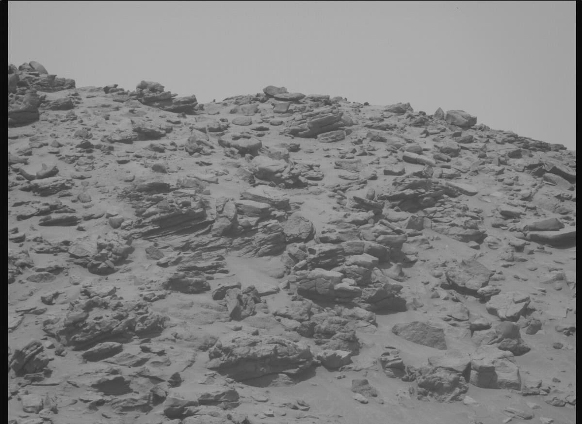 This image was taken by MCZ_RIGHT onboard NASA's Mars rover Perseverance on Sol 1326