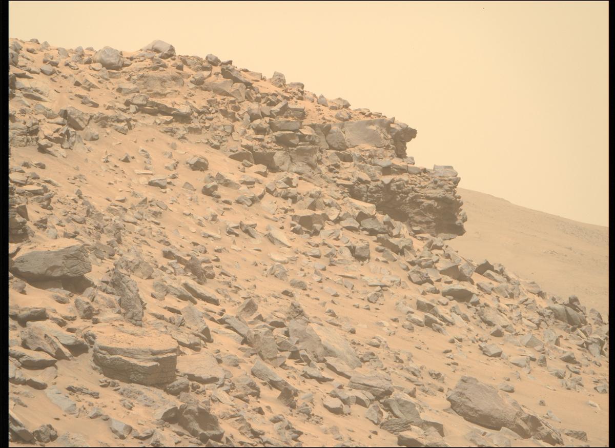 This image was taken by MCZ_RIGHT onboard NASA's Mars rover Perseverance on Sol 1326
