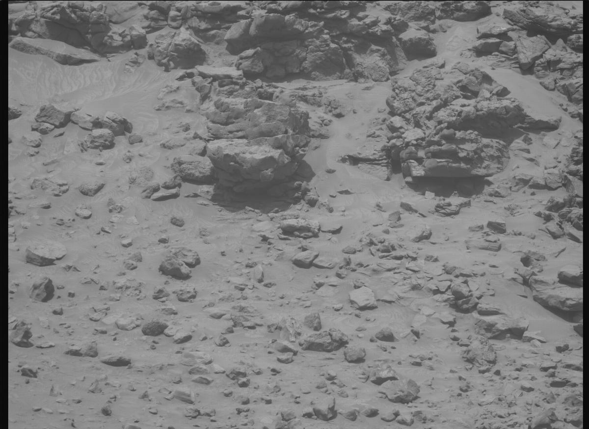 This image was taken by MCZ_RIGHT onboard NASA's Mars rover Perseverance on Sol 1326