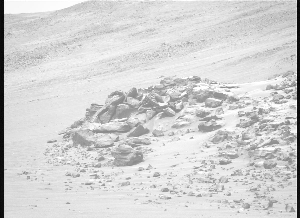 This image was taken by MCZ_RIGHT onboard NASA's Mars rover Perseverance on Sol 1326