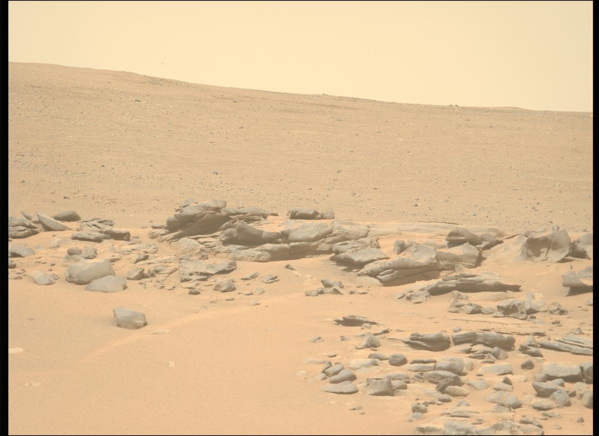 This image was taken by MCZ_LEFT onboard NASA's Mars rover Perseverance on Sol 1327