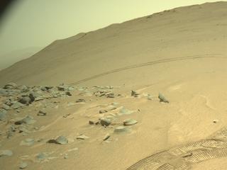 View image taken on Mars, Mars Perseverance Sol 1333: Left Navigation Camera (Navcam)