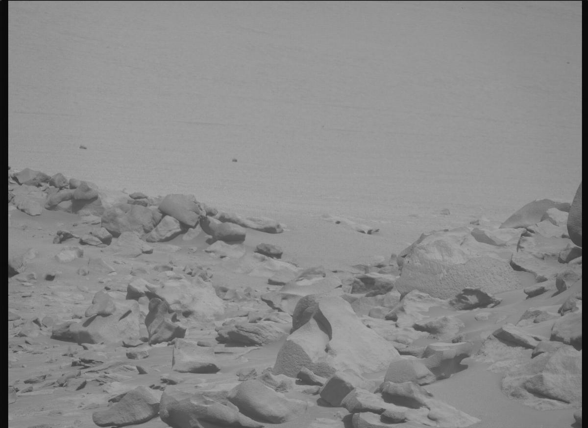 This image was taken by MCZ_RIGHT onboard NASA's Mars rover Perseverance on Sol 1333