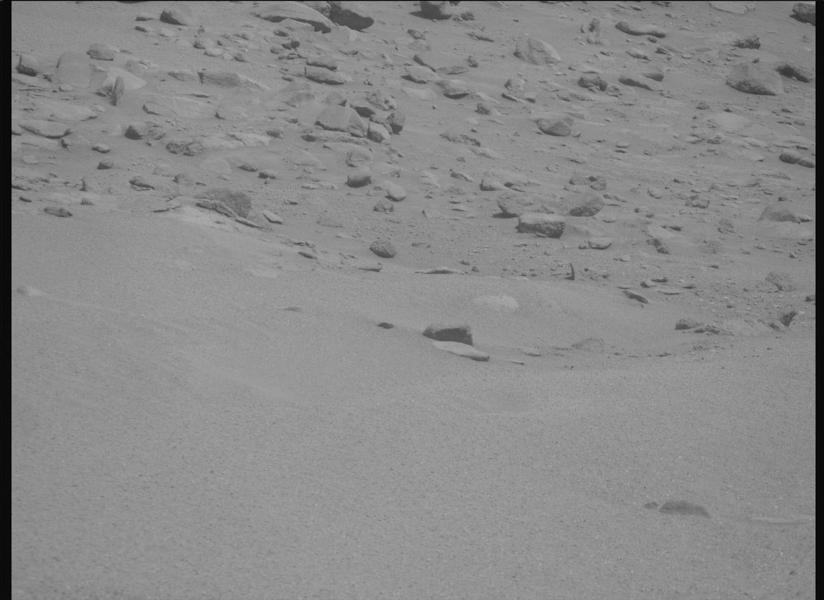This image was taken by MCZ_RIGHT onboard NASA's Mars rover Perseverance on Sol 1333