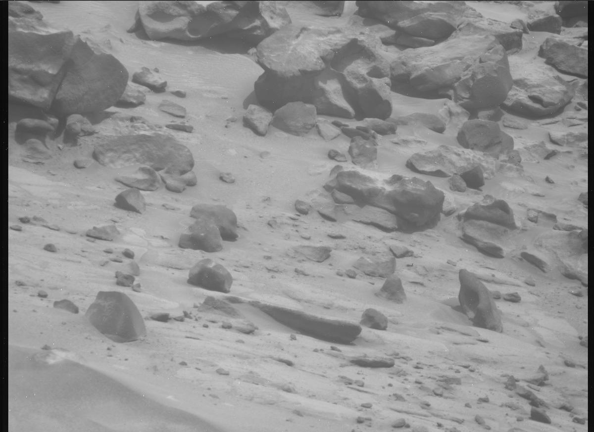 This image was taken by MCZ_RIGHT onboard NASA's Mars rover Perseverance on Sol 1333