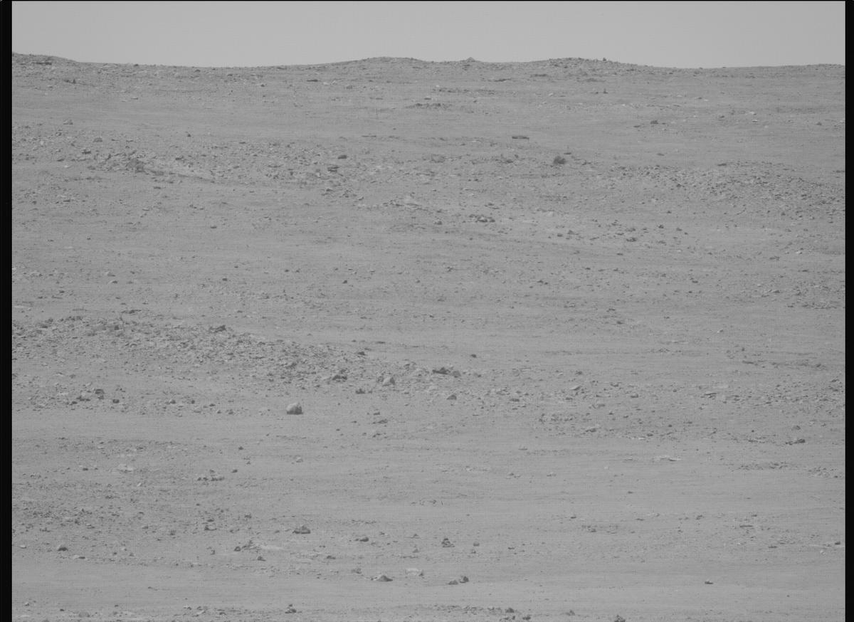 This image was taken by MCZ_LEFT onboard NASA's Mars rover Perseverance on Sol 1351