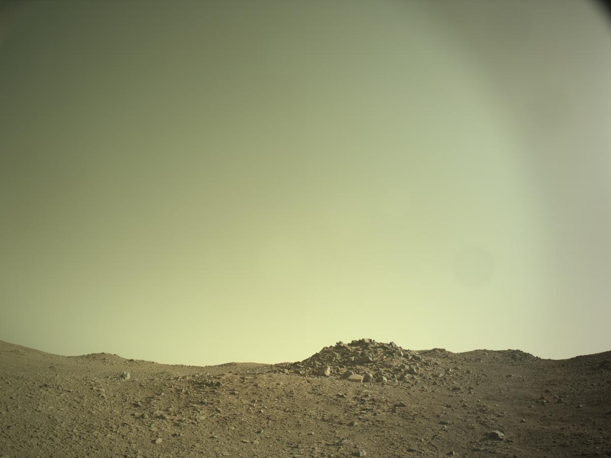 This image was taken by NAVCAM_LEFT onboard NASA's Mars rover Perseverance on Sol 1354