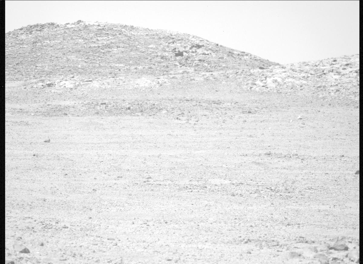This image was taken by MCZ_LEFT onboard NASA's Mars rover Perseverance on Sol 1354