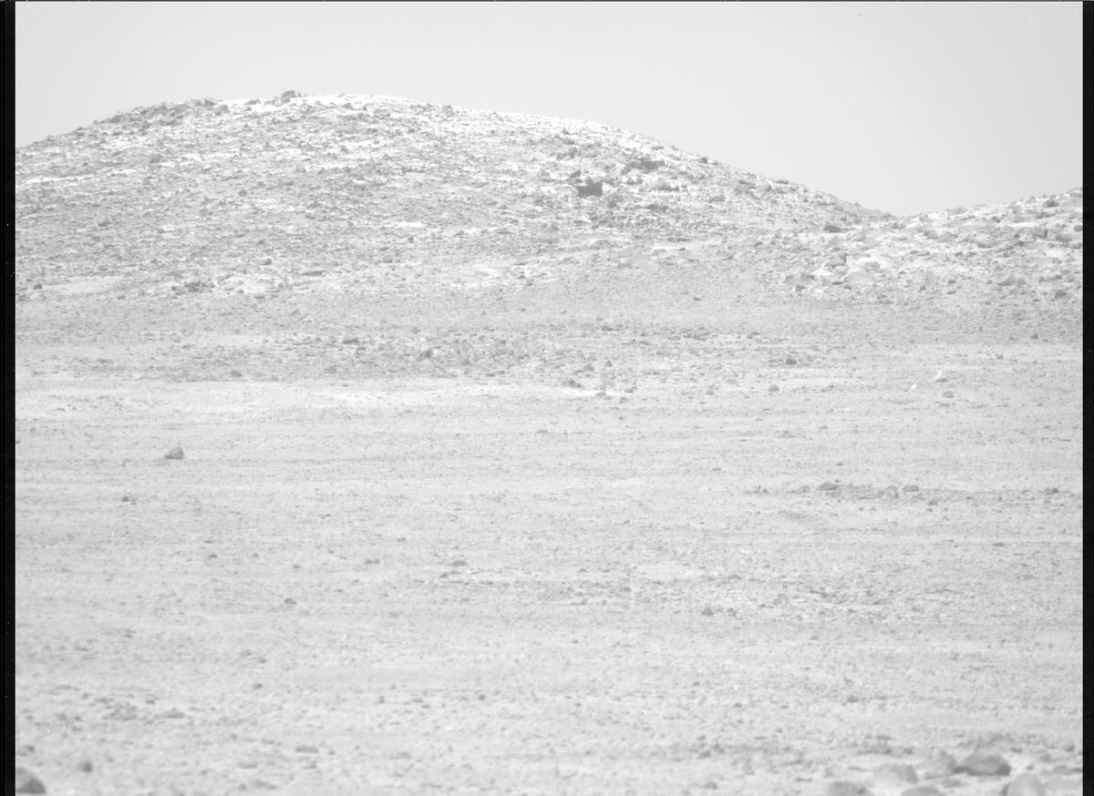 This image was taken by MCZ_RIGHT onboard NASA's Mars rover Perseverance on Sol 1354