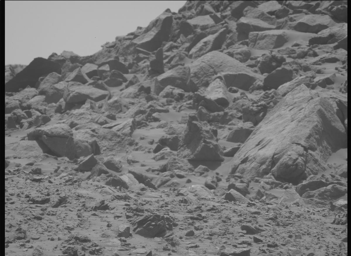 This image was taken by MCZ_LEFT onboard NASA's Mars rover Perseverance on Sol 1356