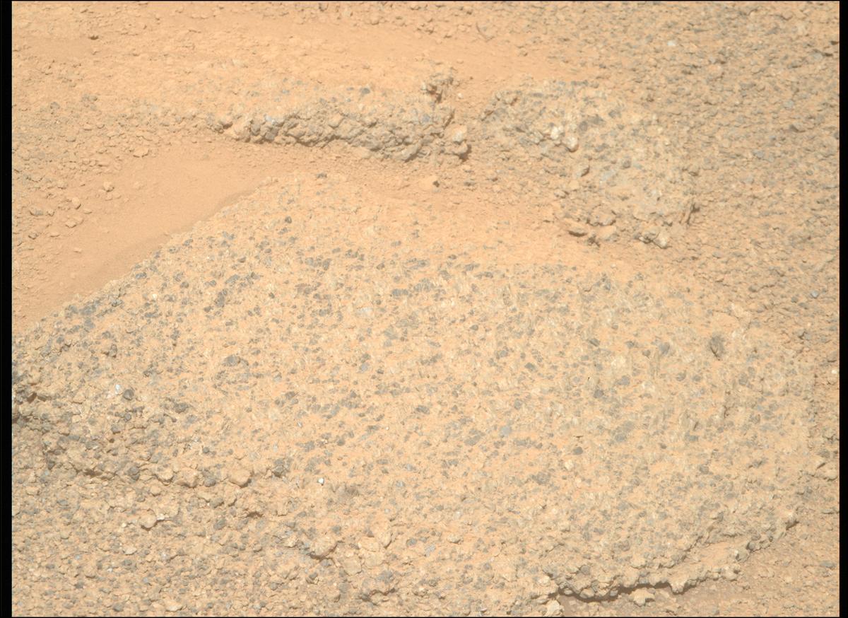 This image was taken by MCZ_RIGHT onboard NASA's Mars rover Perseverance on Sol 1357