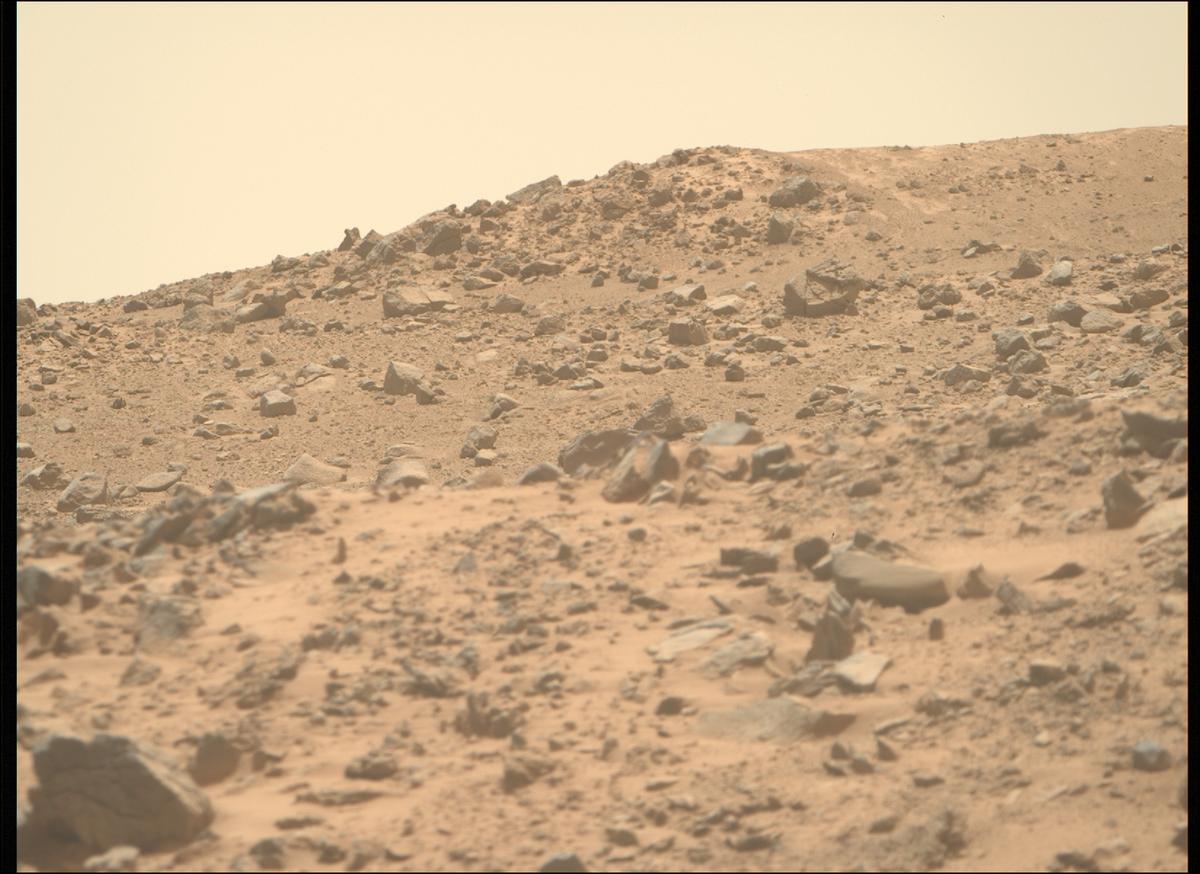 This image was taken by MCZ_RIGHT onboard NASA's Mars rover Perseverance on Sol 1357