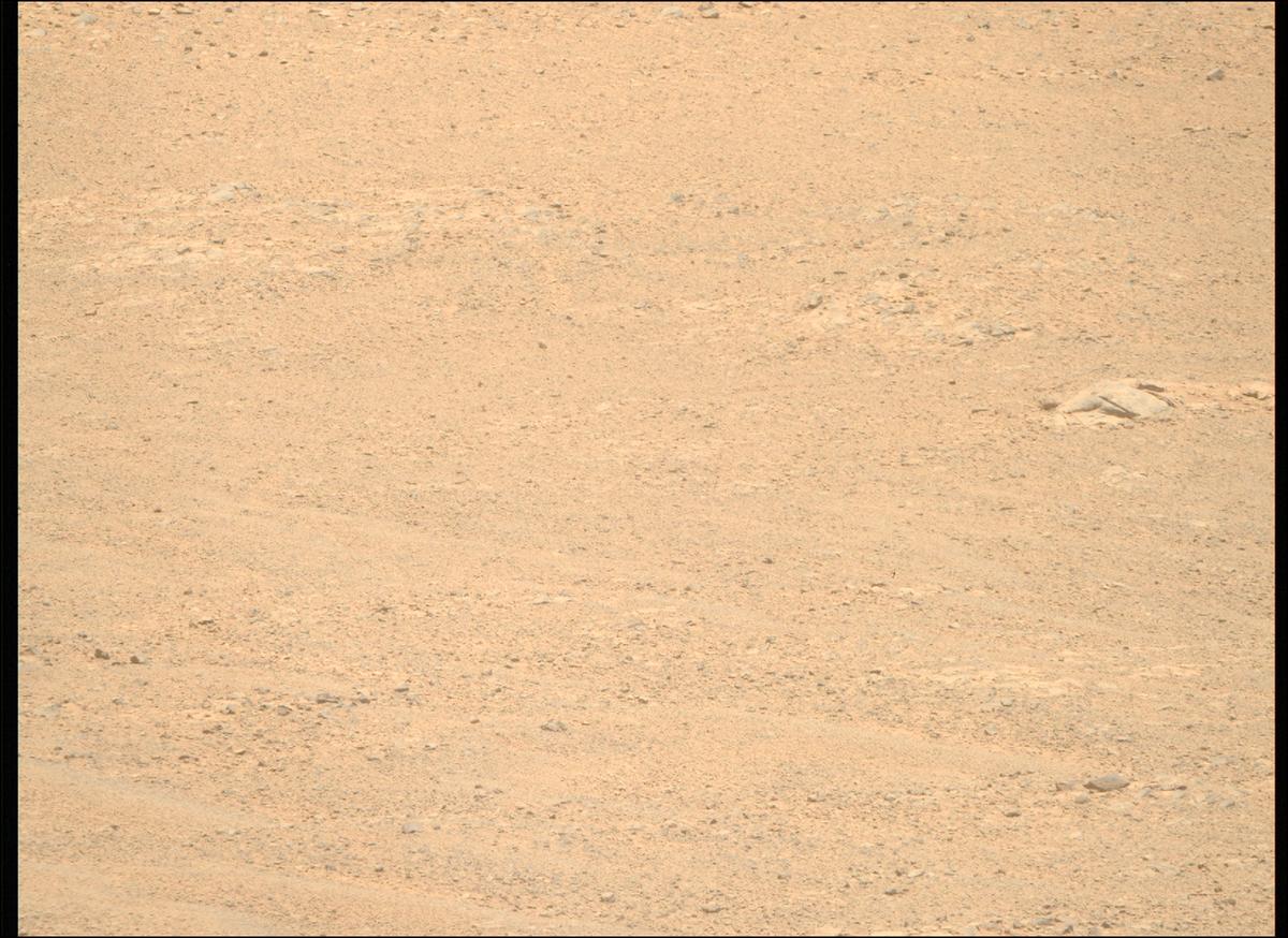 This image was taken by MCZ_RIGHT onboard NASA's Mars rover Perseverance on Sol 1357