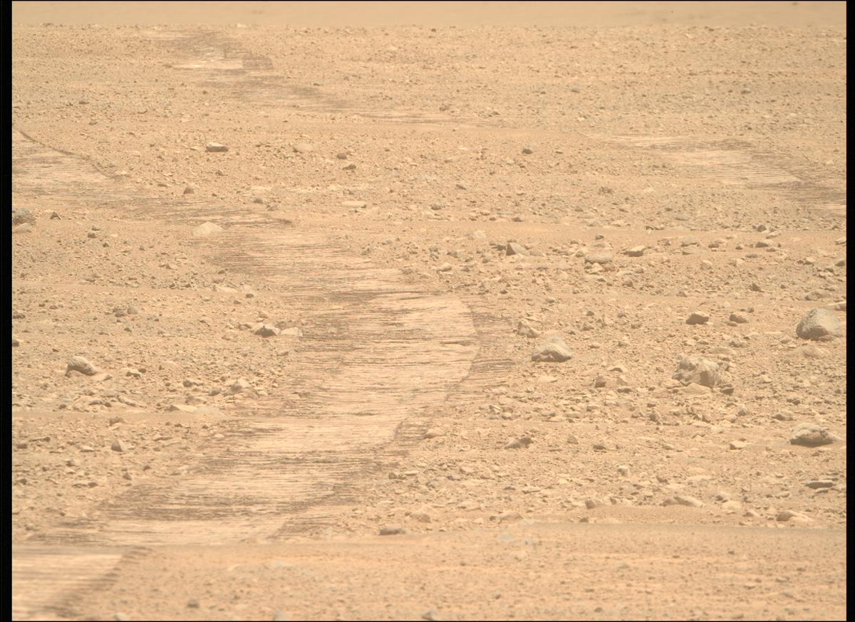 This image was taken by MCZ_RIGHT onboard NASA's Mars rover Perseverance on Sol 1357