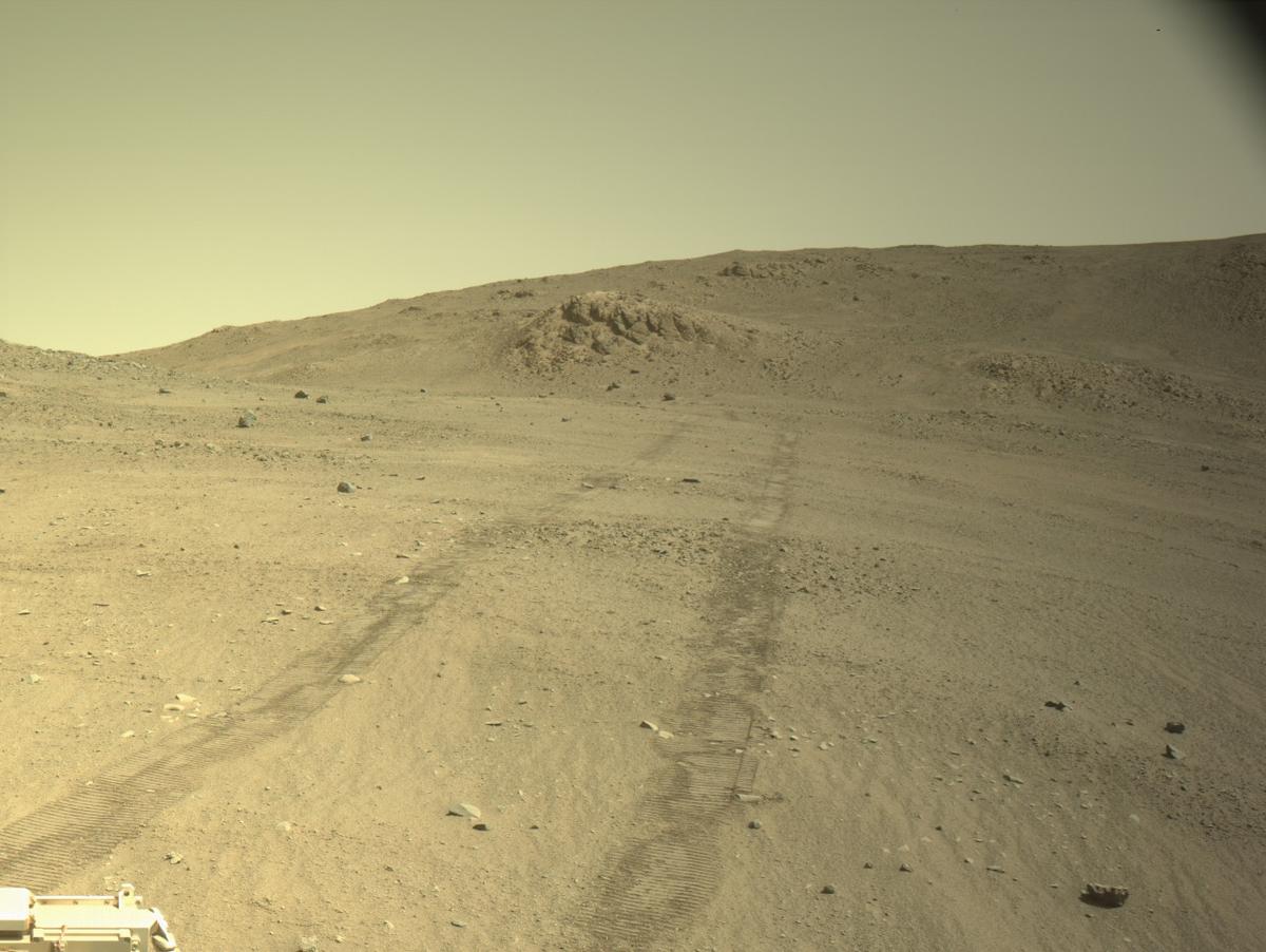 This image was taken by NAVCAM_RIGHT onboard NASA's Mars rover Perseverance on Sol 1362