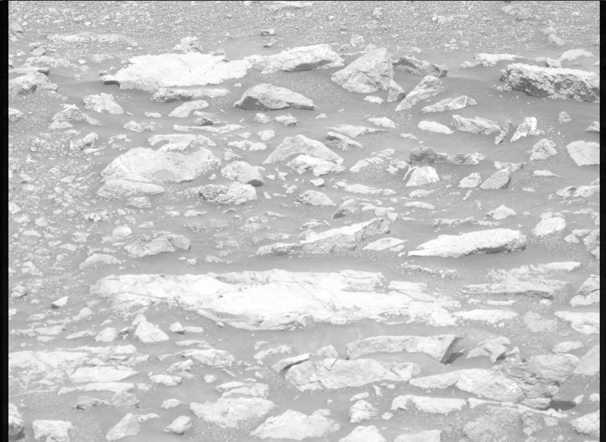 This image was taken by MCZ_RIGHT onboard NASA's Mars rover Perseverance on Sol 1368