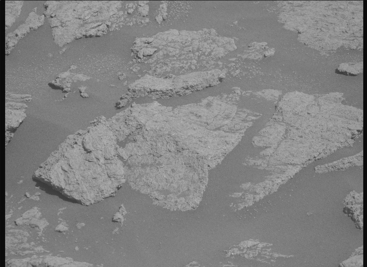 This image was taken by MCZ_RIGHT onboard NASA's Mars rover Perseverance on Sol 1374