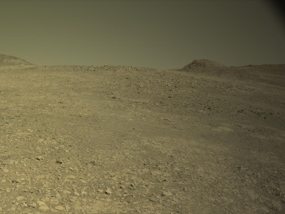 This image was taken by NAVCAM_RIGHT onboard NASA's Mars rover Perseverance on Sol 1380