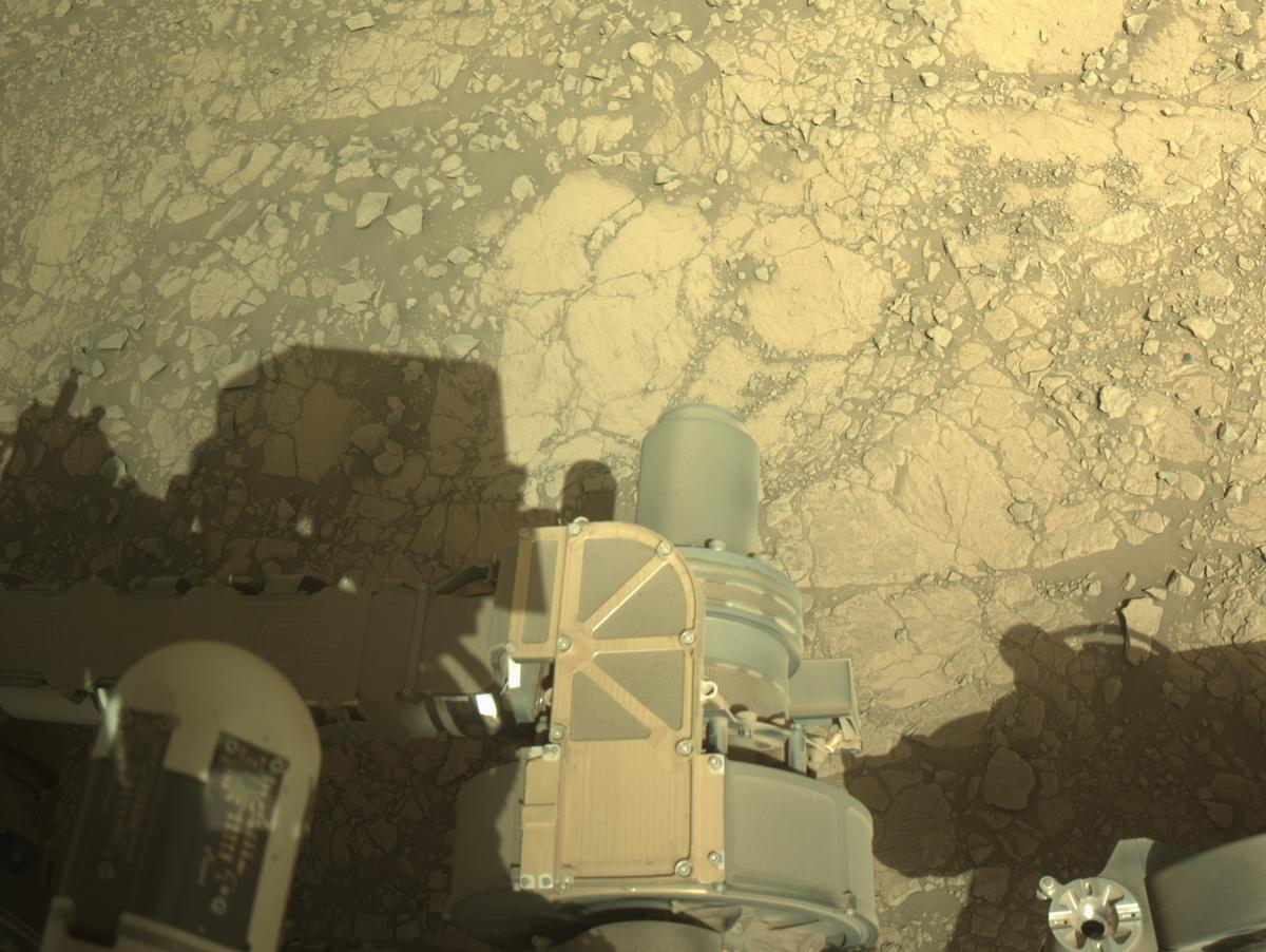 This image was taken by NAVCAM_RIGHT onboard NASA's Mars rover Perseverance on Sol 1381