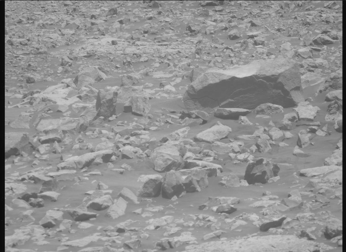 This image was taken by MCZ_RIGHT onboard NASA's Mars rover Perseverance on Sol 1396