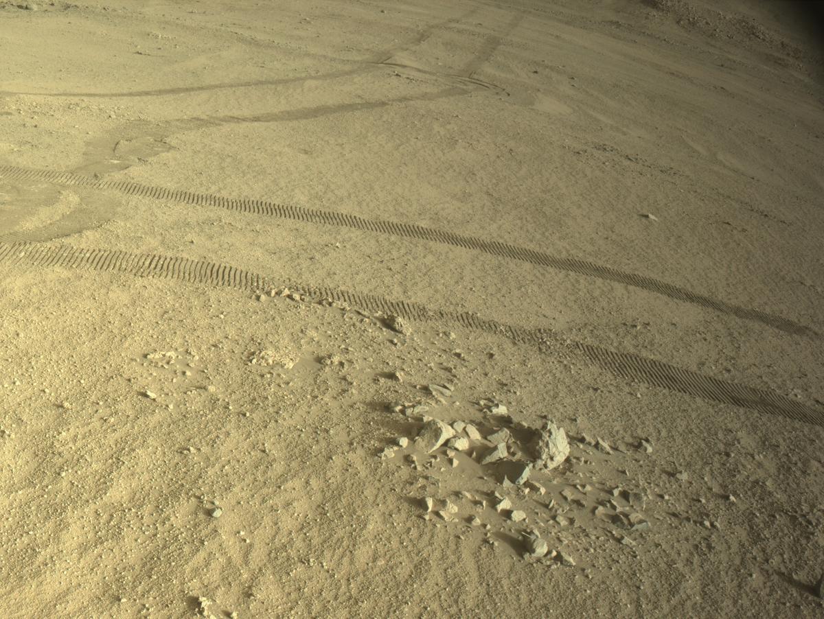 This image was taken by NAVCAM_RIGHT onboard NASA's Mars rover Perseverance on Sol 1398