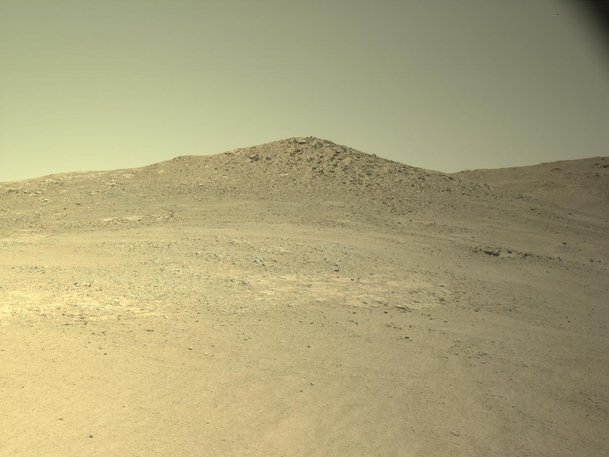 This image was taken by NAVCAM_RIGHT onboard NASA's Mars rover Perseverance on Sol 1400