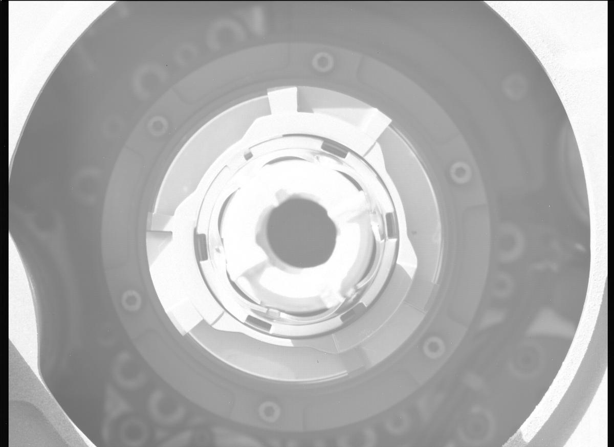 This image was taken by MCZ_LEFT onboard NASA's Mars rover Perseverance on Sol 1401