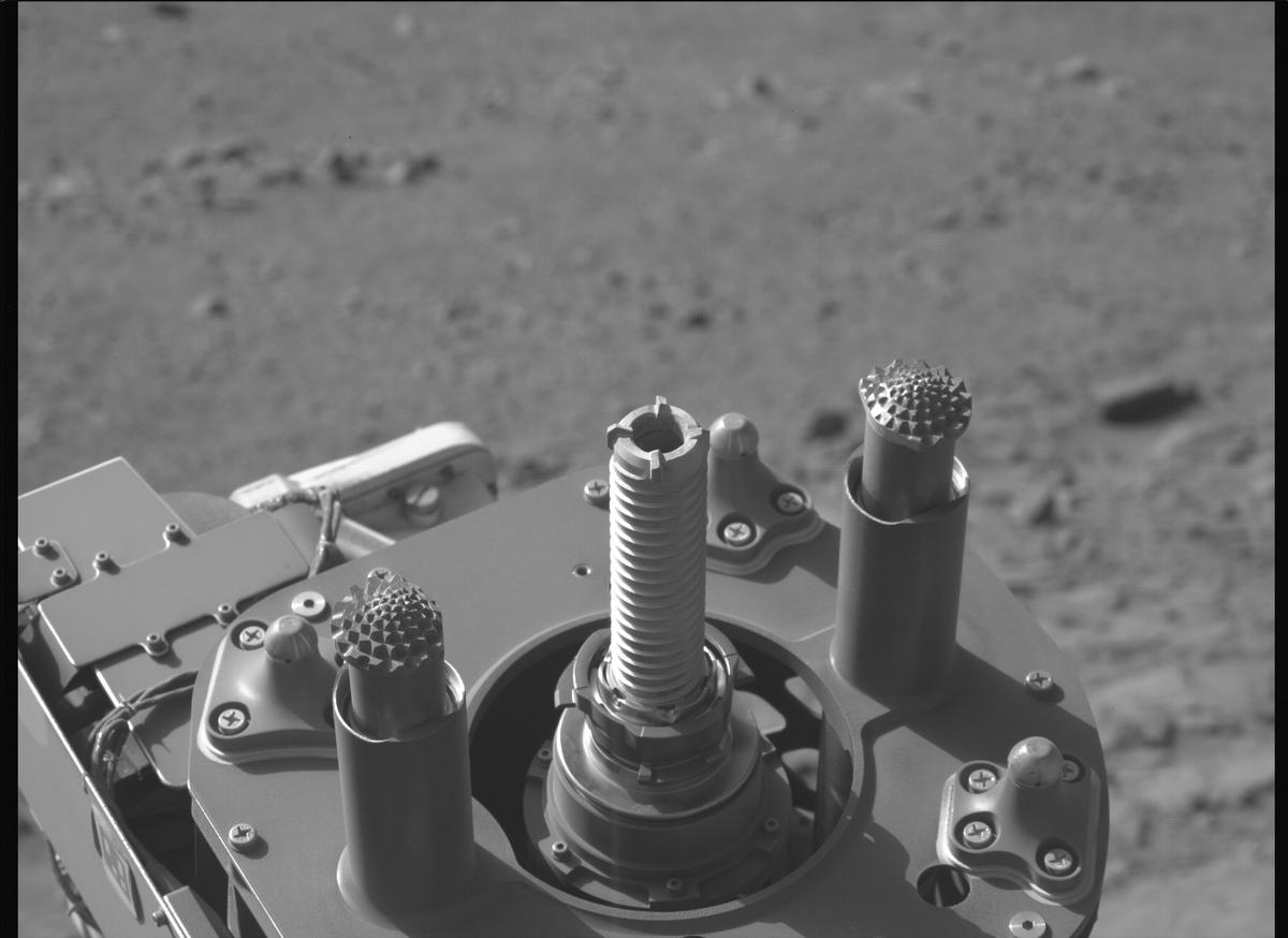 This image was taken by MCZ_LEFT onboard NASA's Mars rover Perseverance on Sol 1401