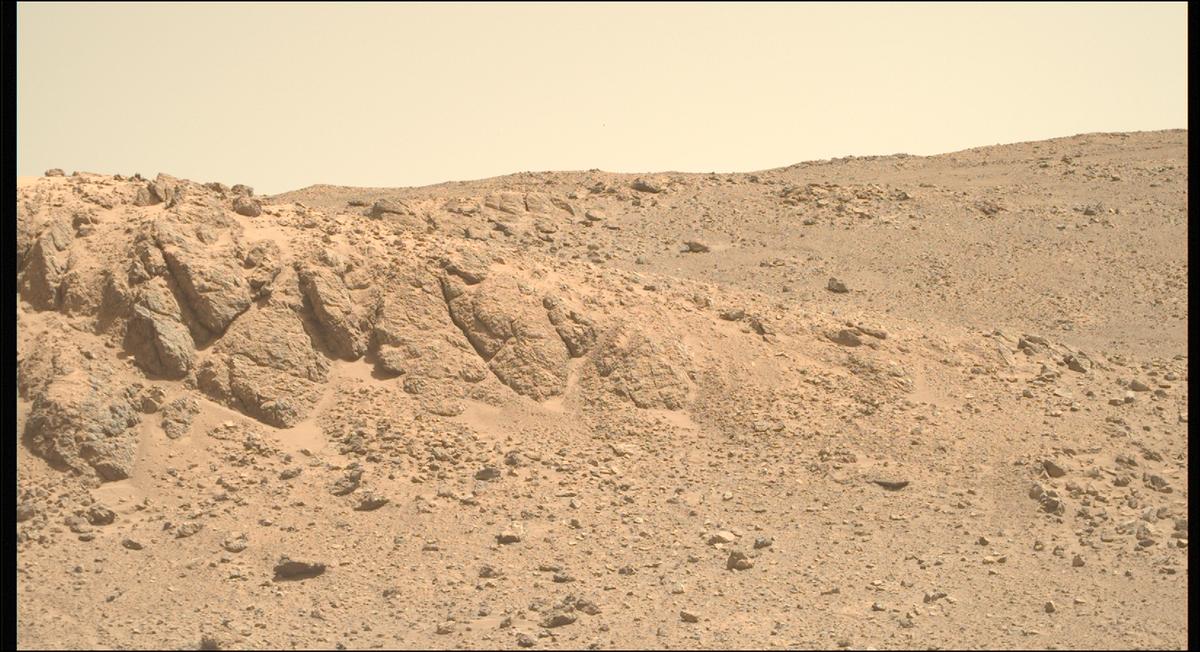 This image was taken by MCZ_RIGHT onboard NASA's Mars rover Perseverance on Sol 1412