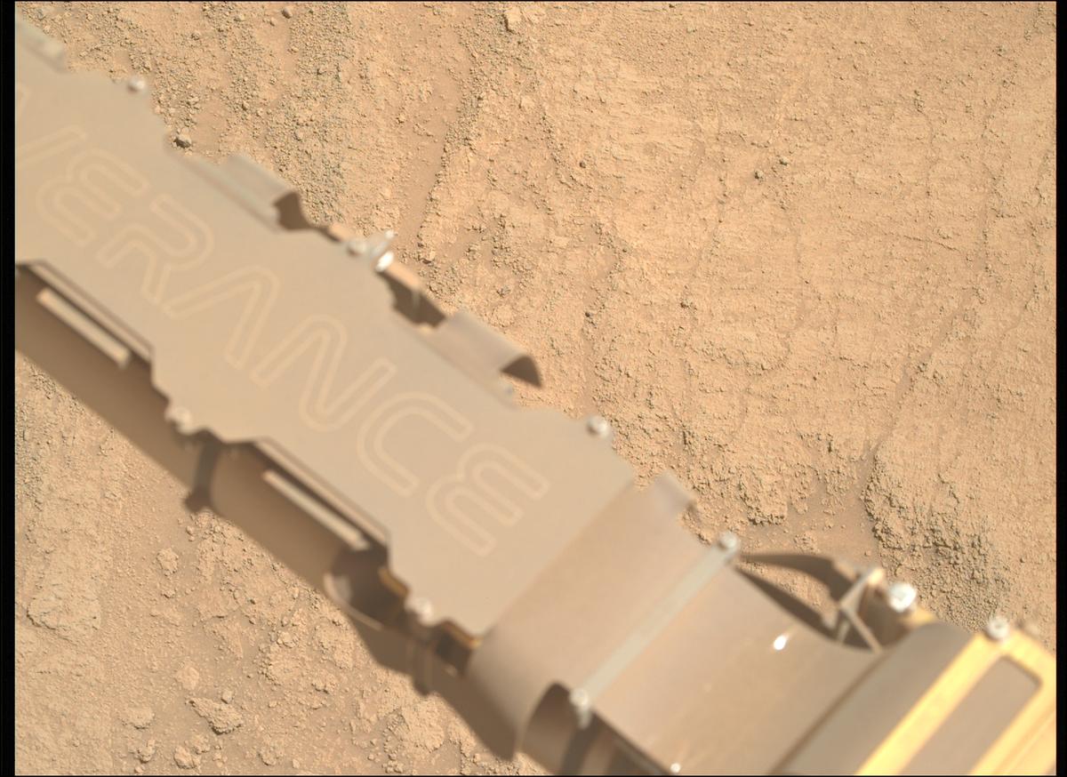 This image was taken by MCZ_RIGHT onboard NASA's Mars rover Perseverance on Sol 1412