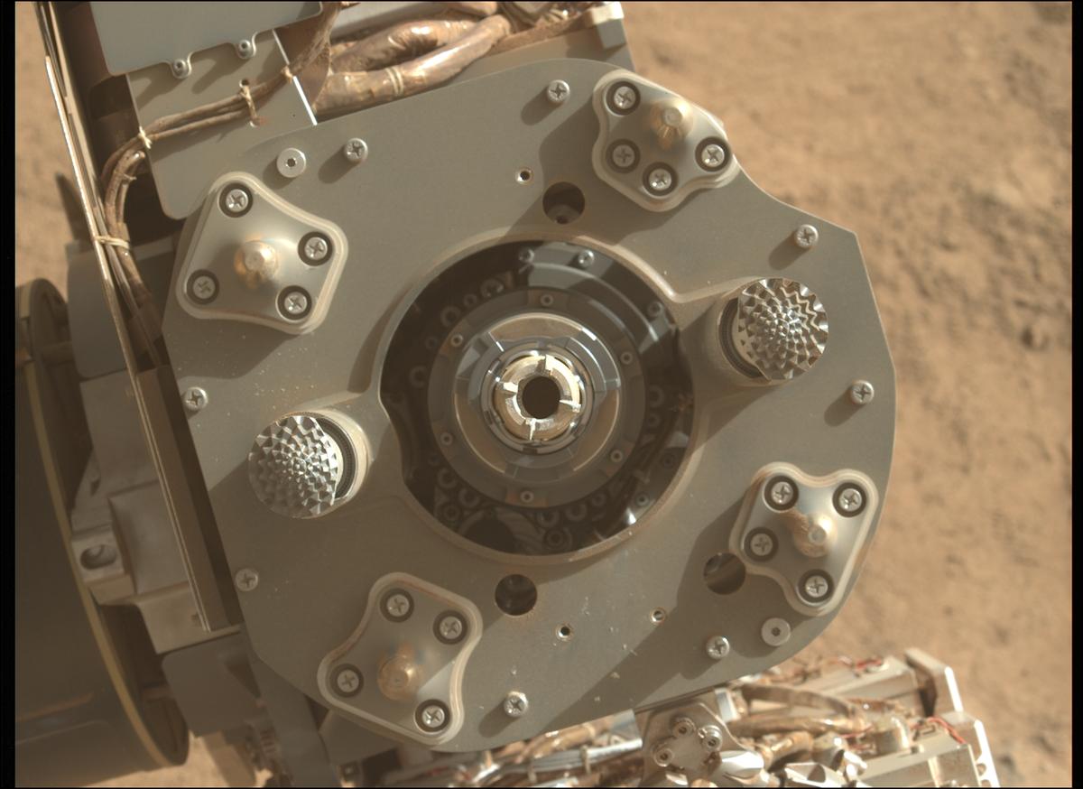 This image was taken by MCZ_LEFT onboard NASA's Mars rover Perseverance on Sol 1413